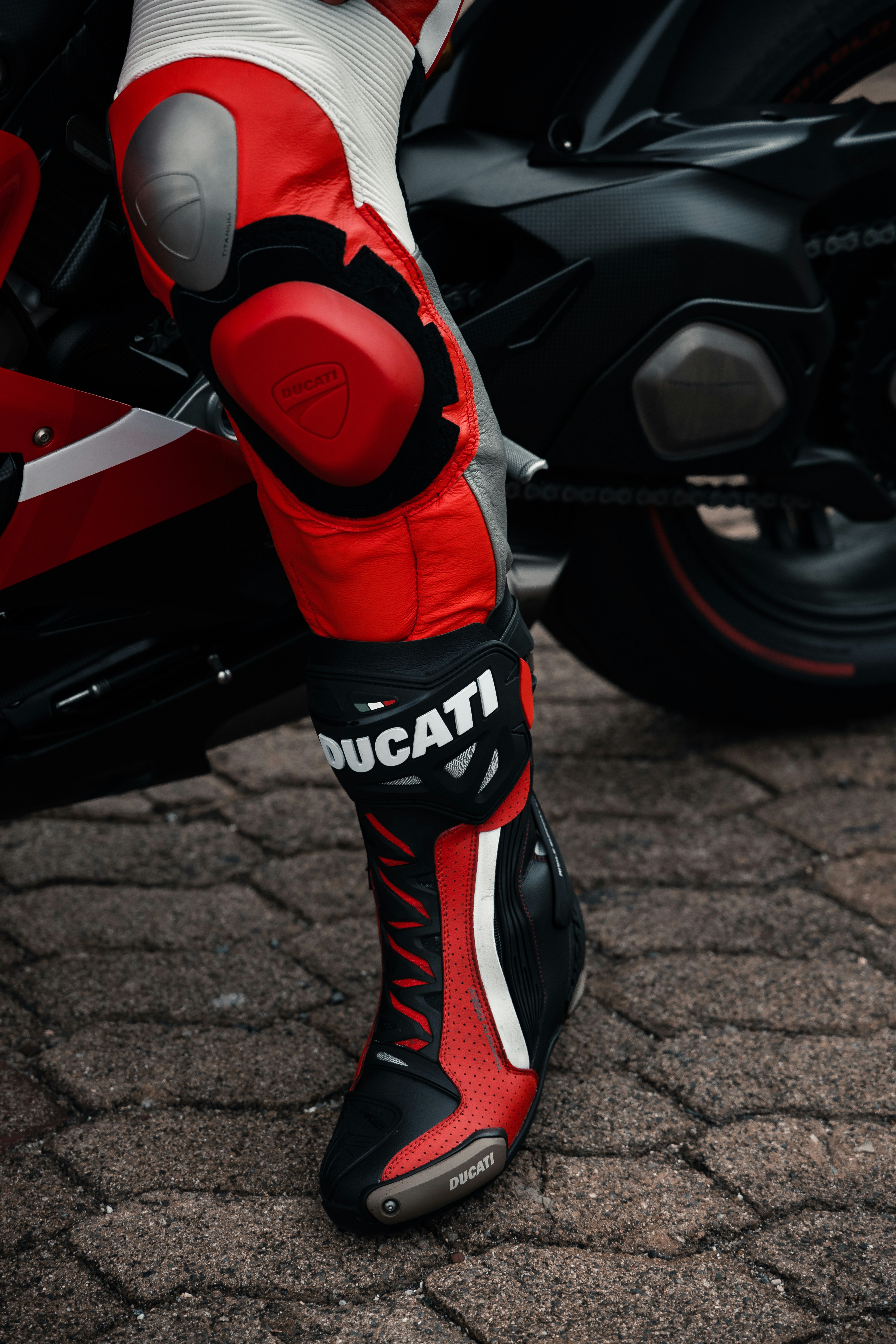 Protective motorcycle riding boots